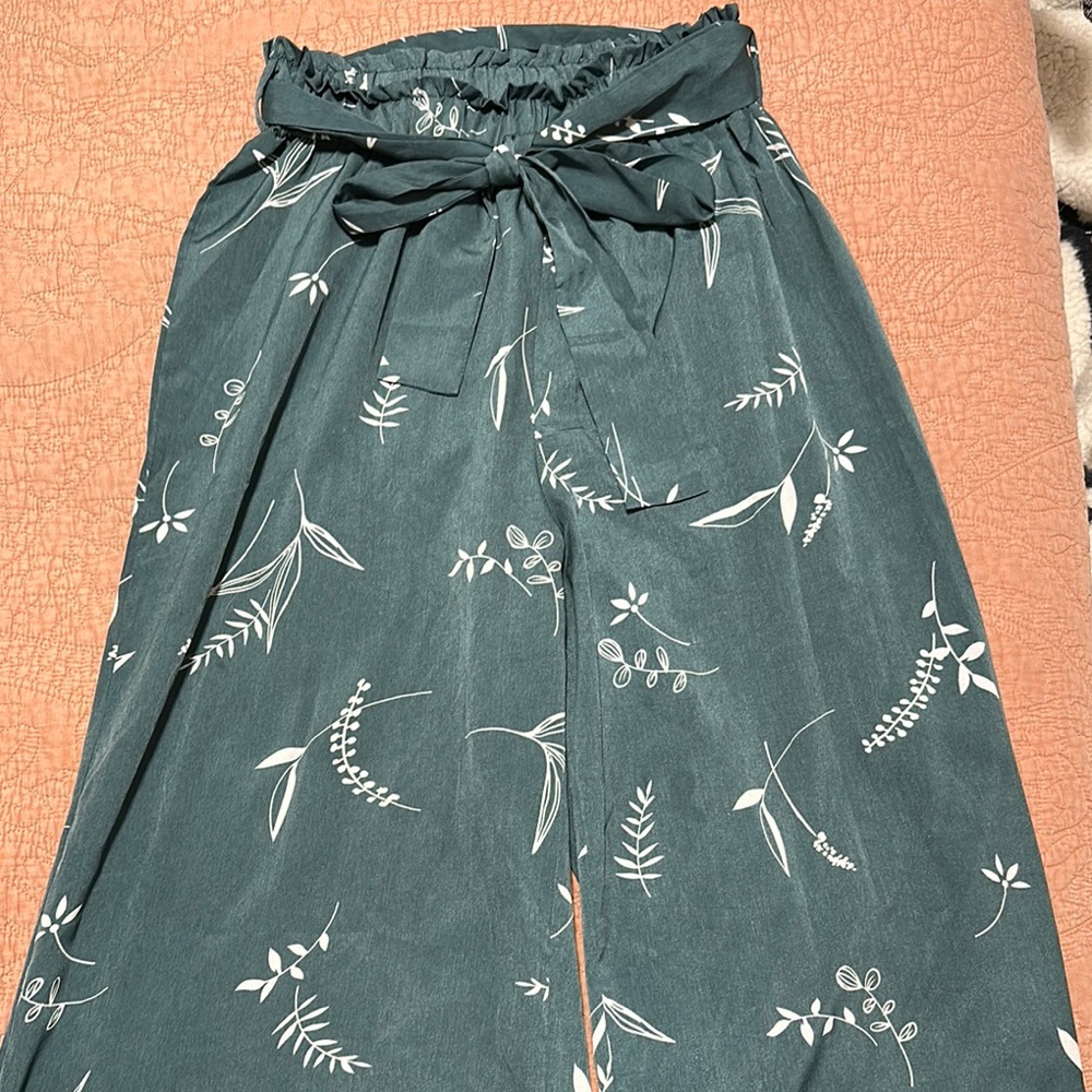 SHEIN Teal Leaf Print Pants